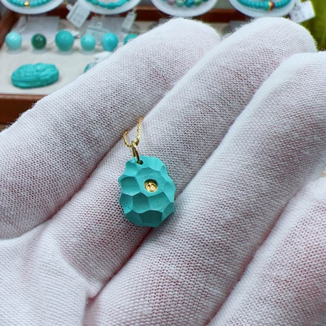 绿松石挂件未镶嵌1个