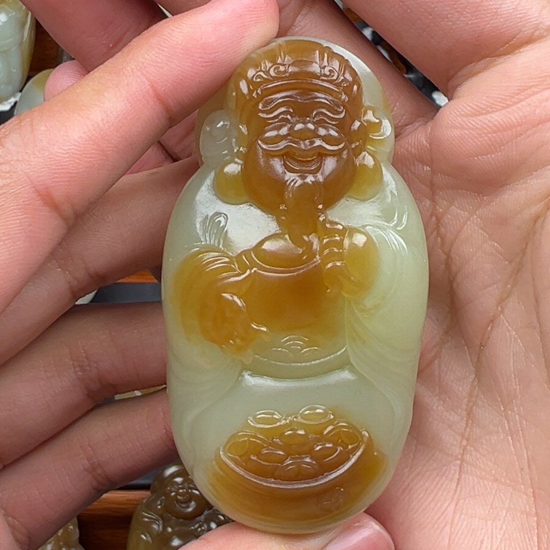 和田玉（糖玉）颈饰未镶嵌狸*猫