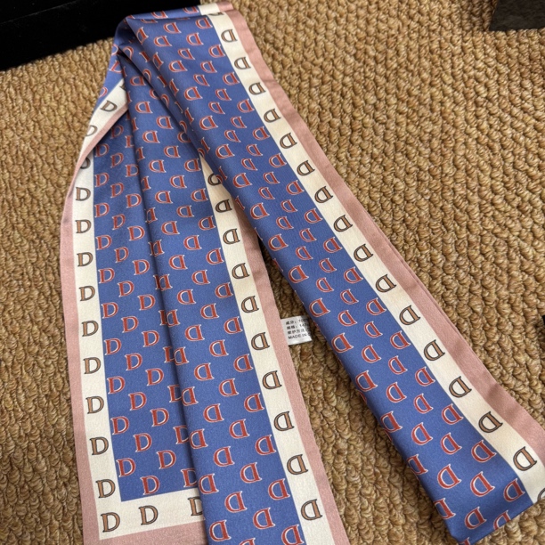 细长条气质樱花粉字母丝巾-38551