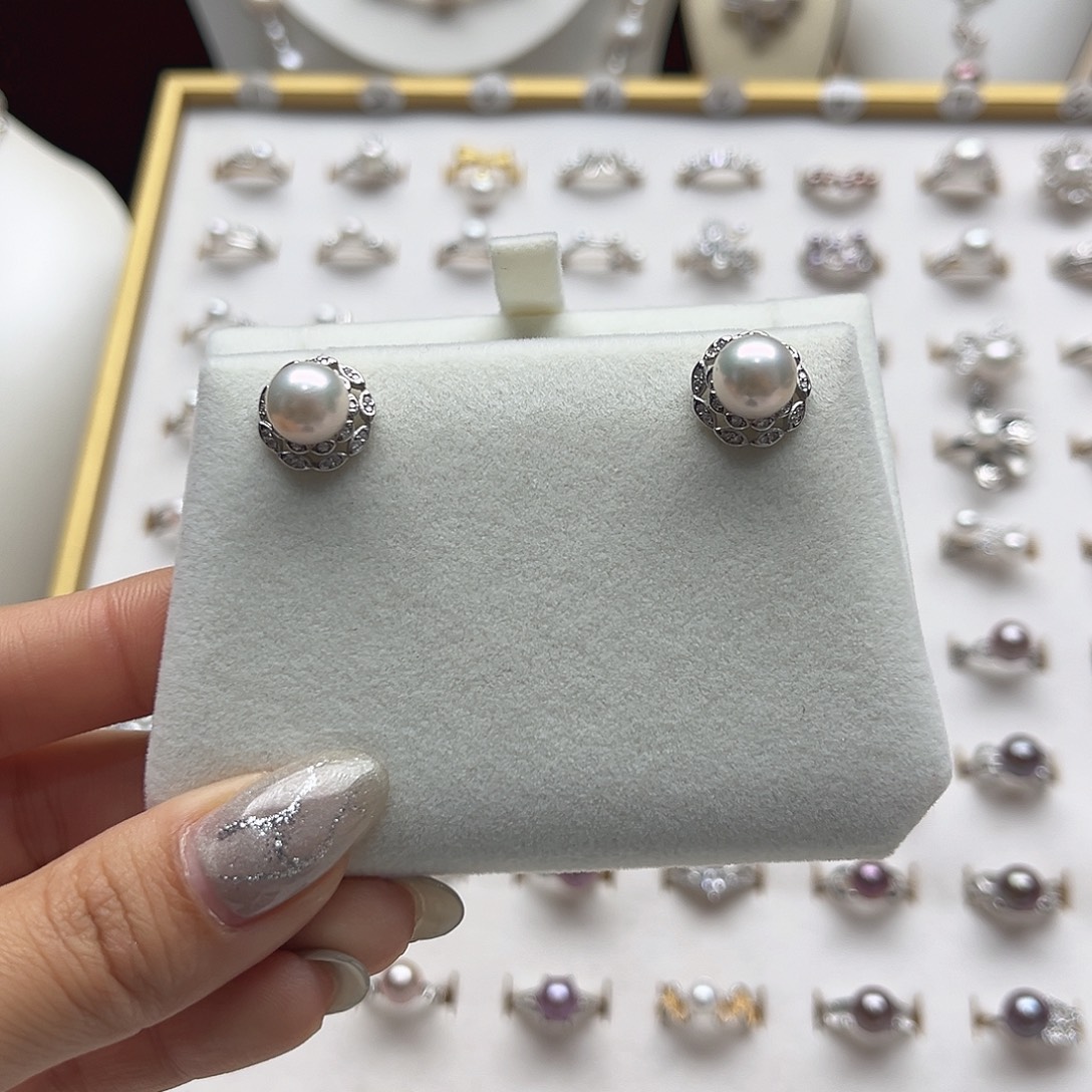 银S925镶嵌淡水珍珠耳饰