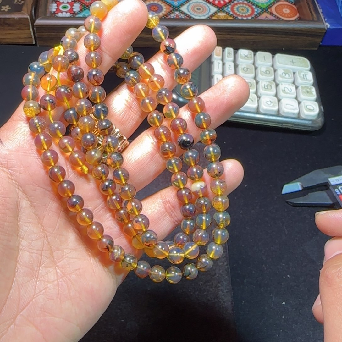 琥珀未镶嵌裸石琥珀