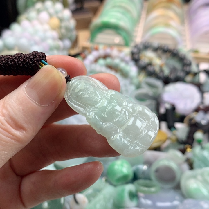 翡翠未镶嵌颈饰吊坠