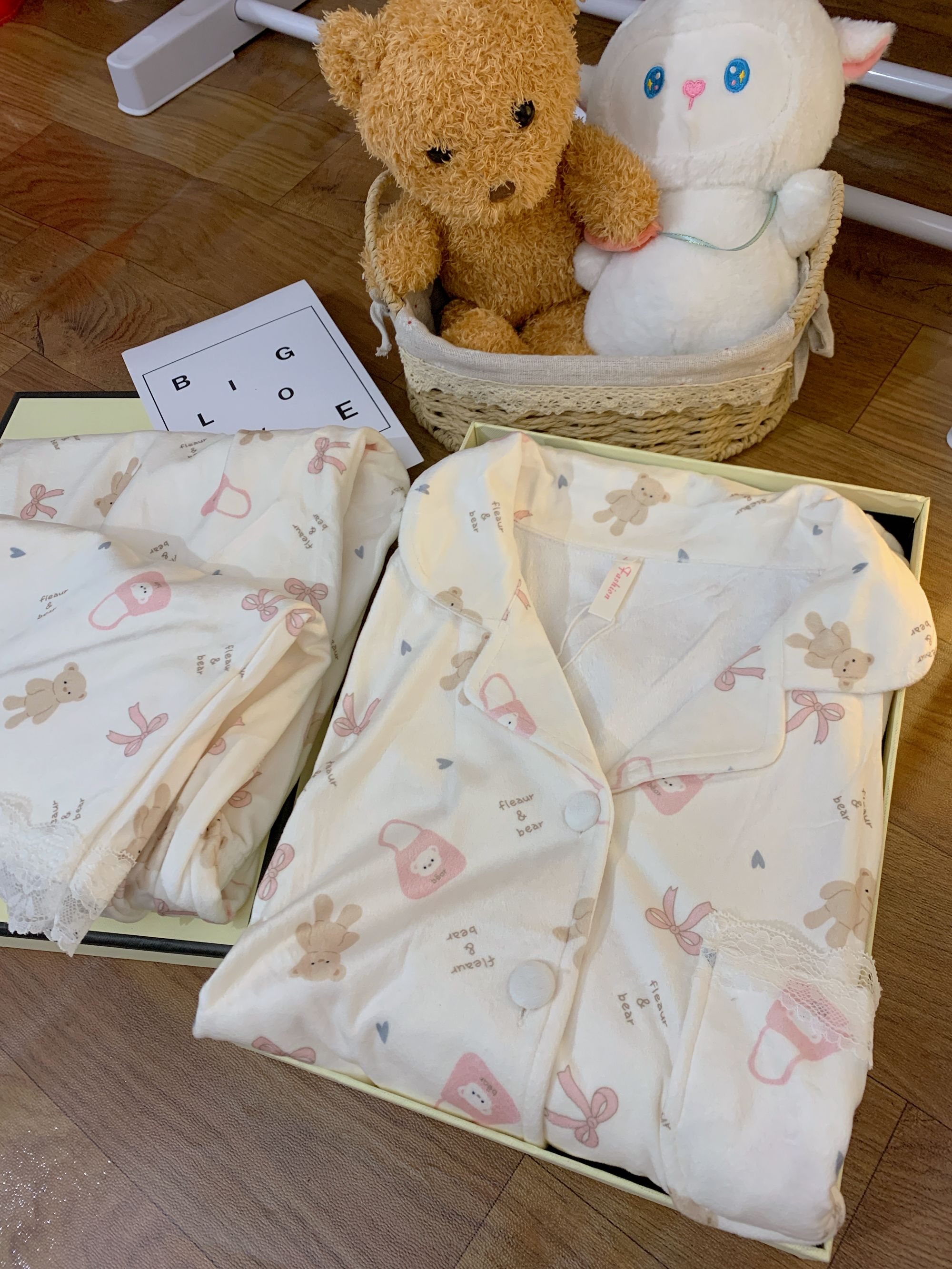 奶杏布朗熊薄绒卡通花边睡衣秋冬季海岛绒保暖可爱家居服套装青货