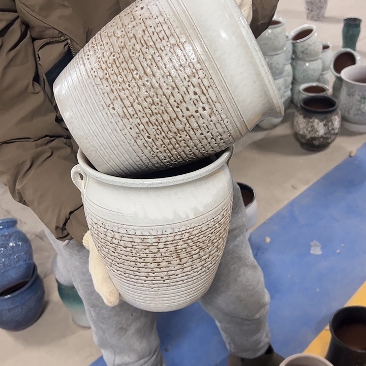 高度21厘米口18厘米