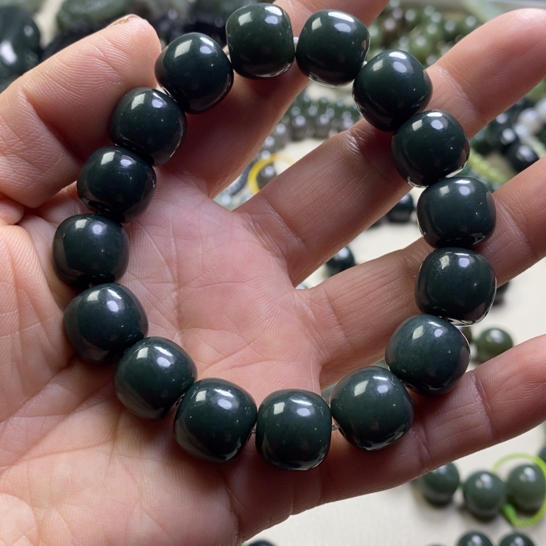 我***8和田玉未镶嵌手链和田玉且末料卡14老型手串