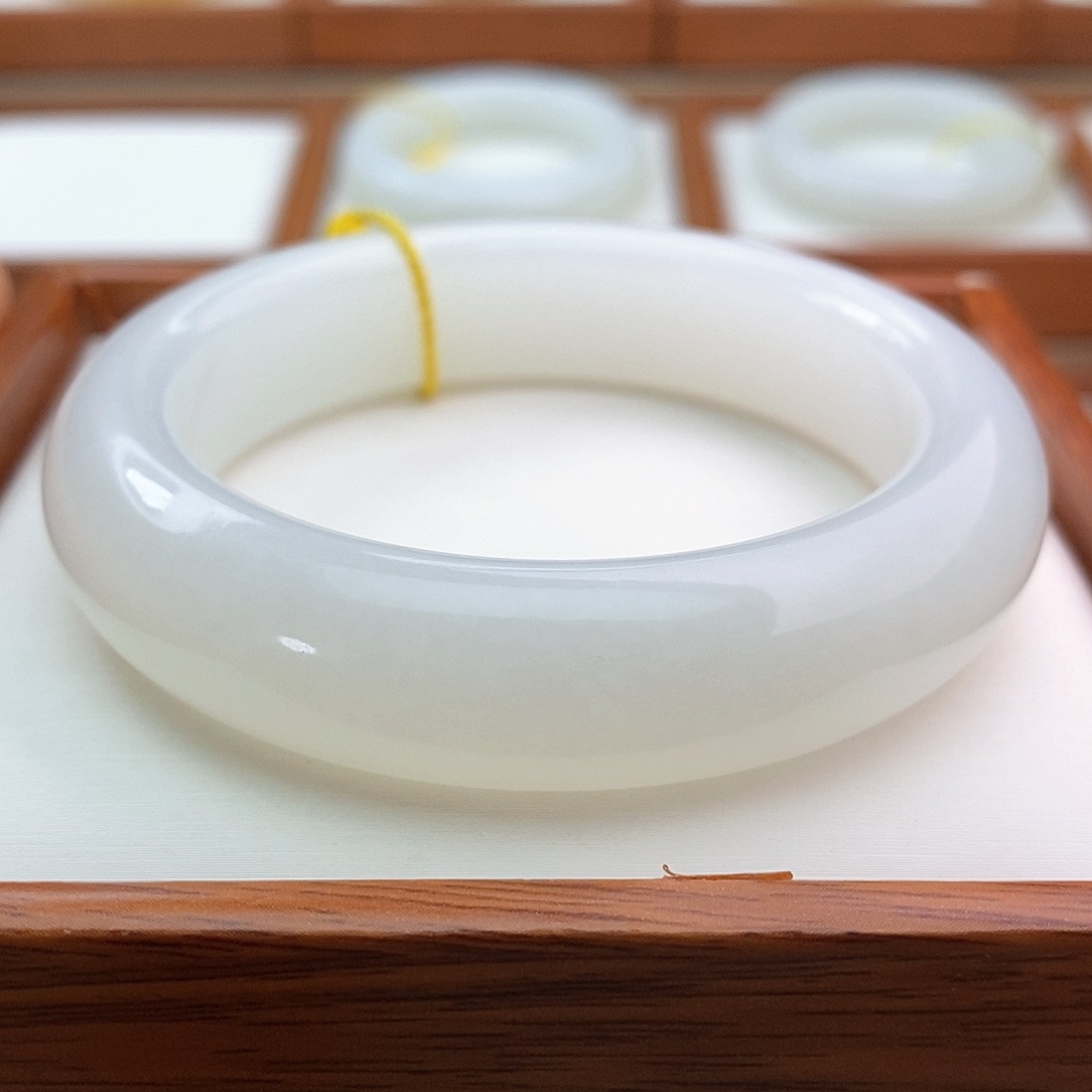 和田玉（白玉）手镯未镶嵌濪*