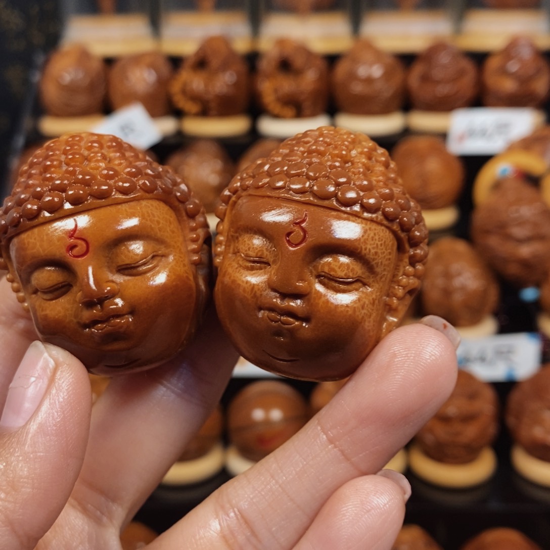 橄榄核吊坠宝宝佛一对666