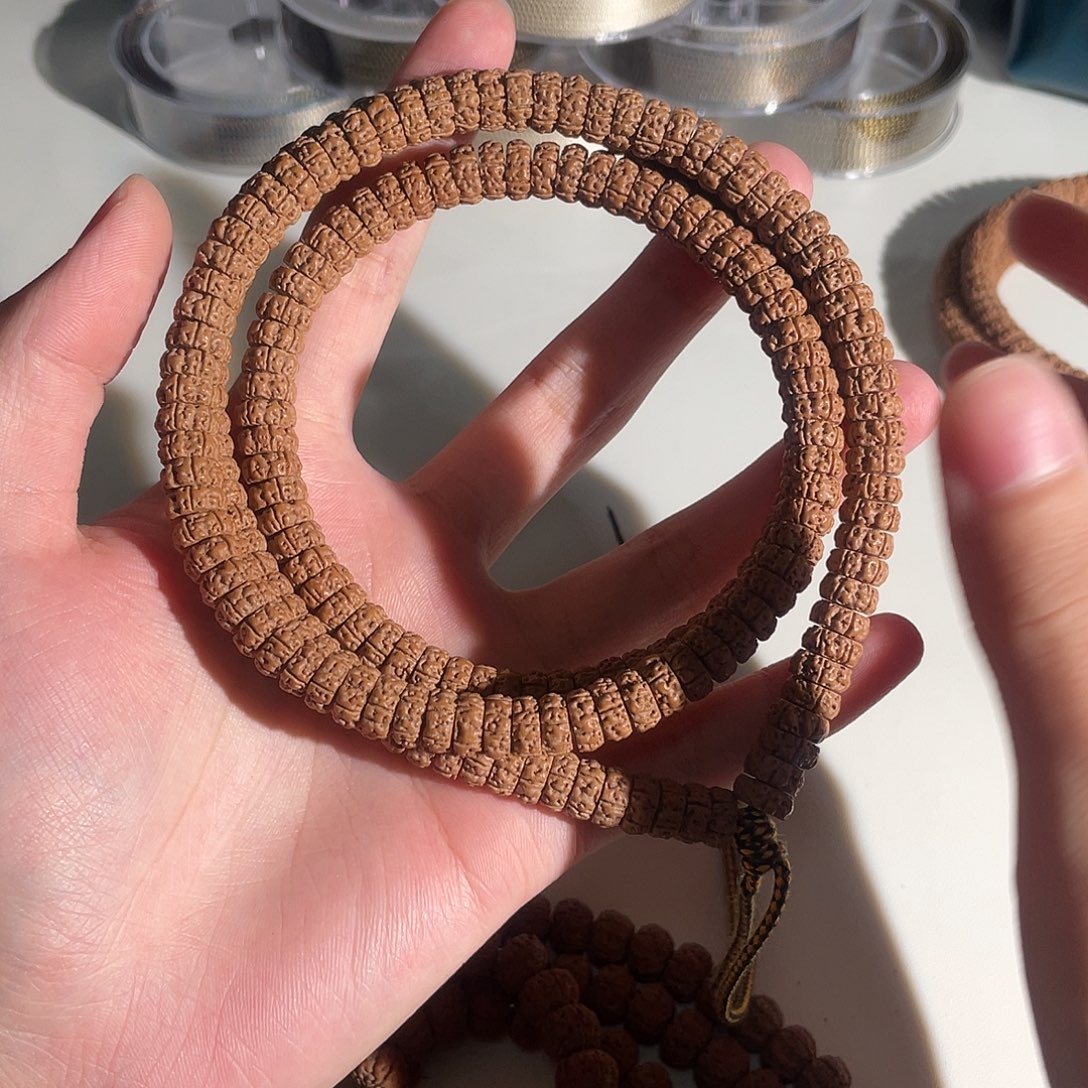 甲***儿金刚菩提吊坠龙切老树王8.7mm