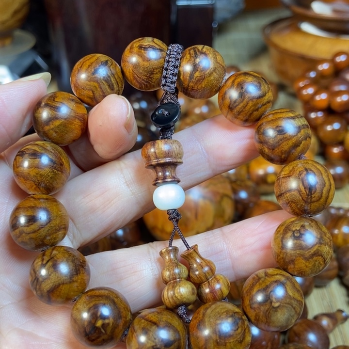 黄花梨/降香黄檀海南黄花梨蝴蝶纹尺寸1.5