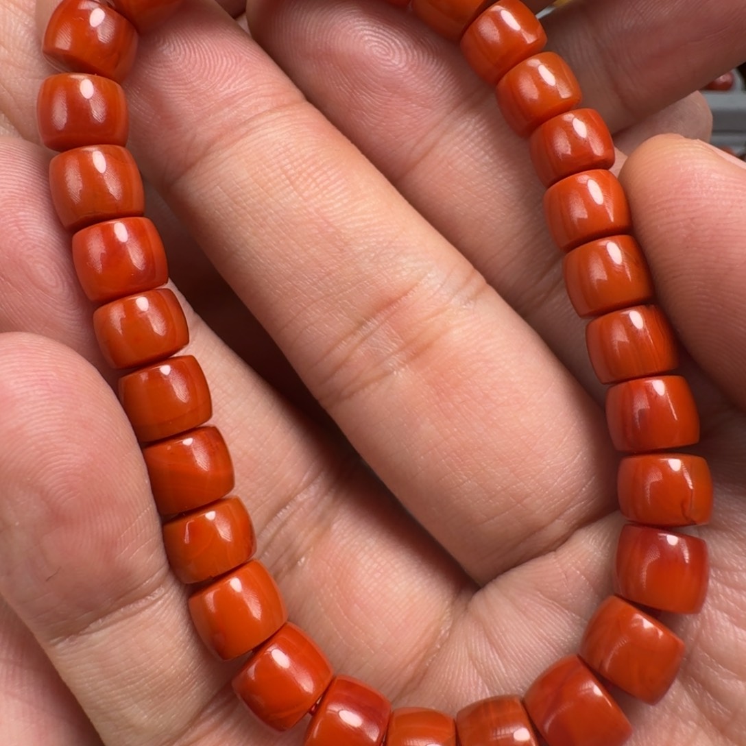 南红玛瑙双色直切手串7mm未镶嵌