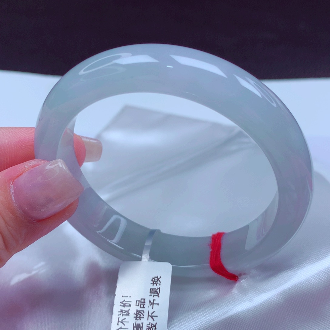 翡翠手镯未镶嵌手镯88