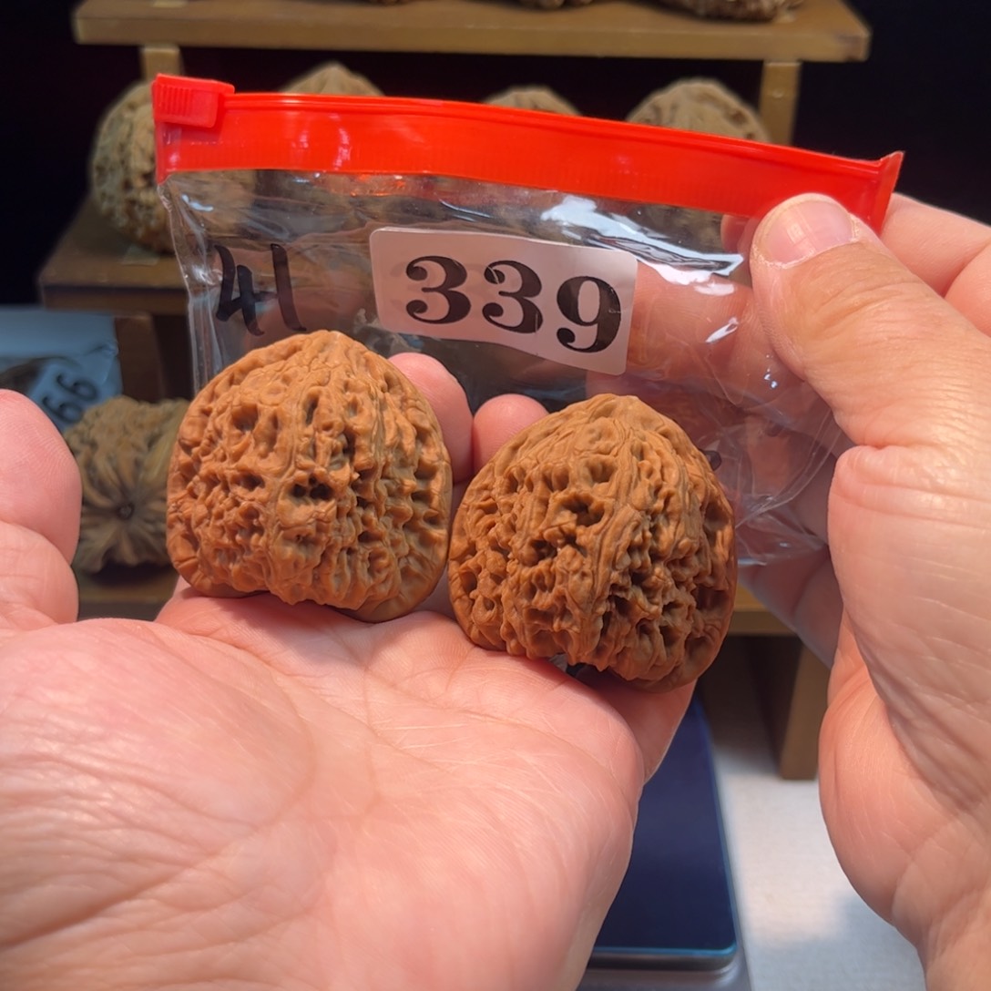 吊坠文玩核桃三角将41