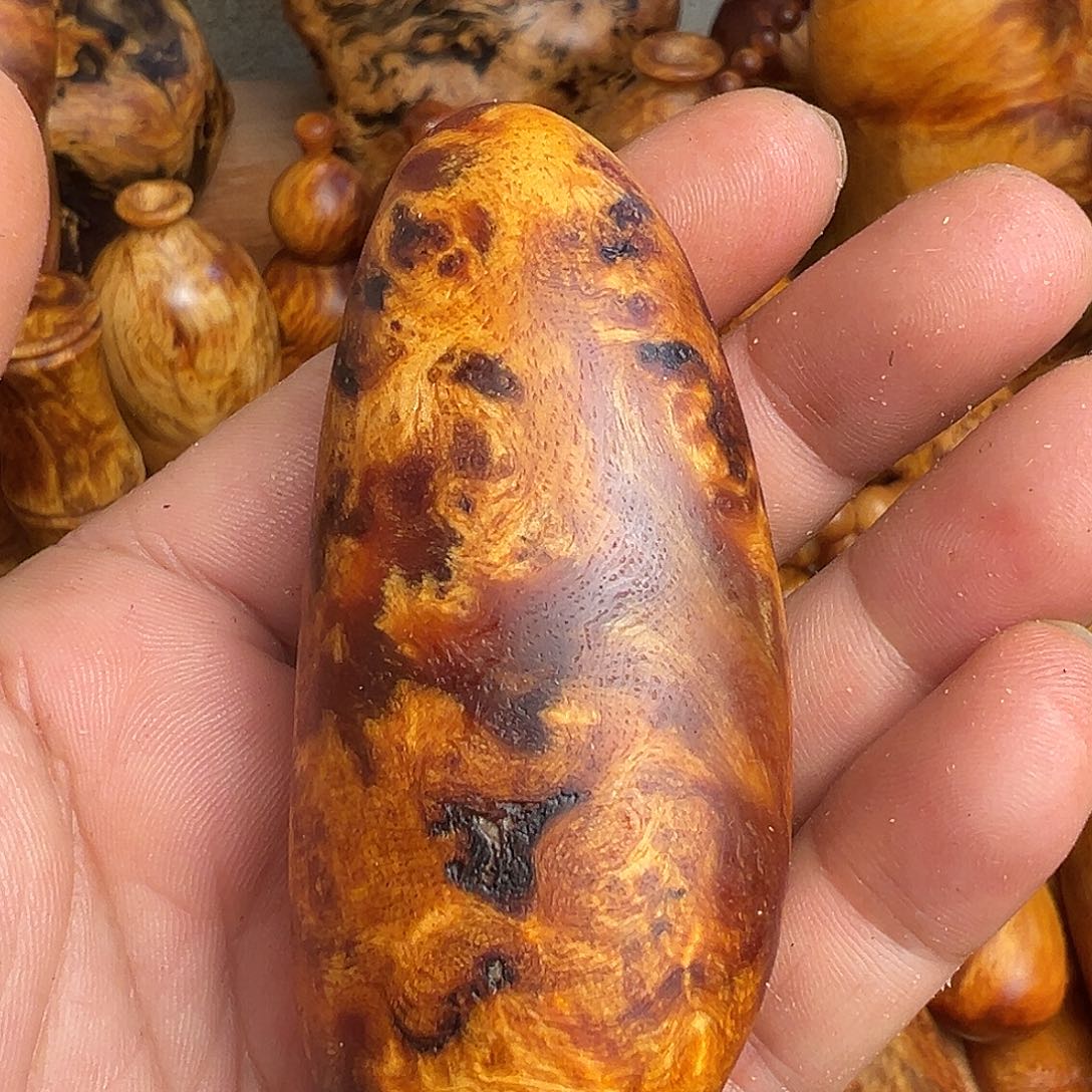 阿***凤无事牌松木（琥珀木）