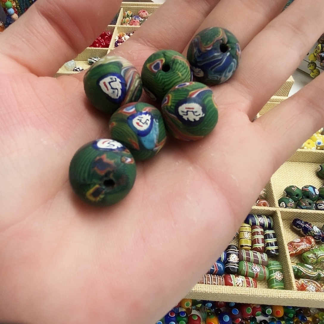 琉璃颈饰西亚人脸主珠一颗 