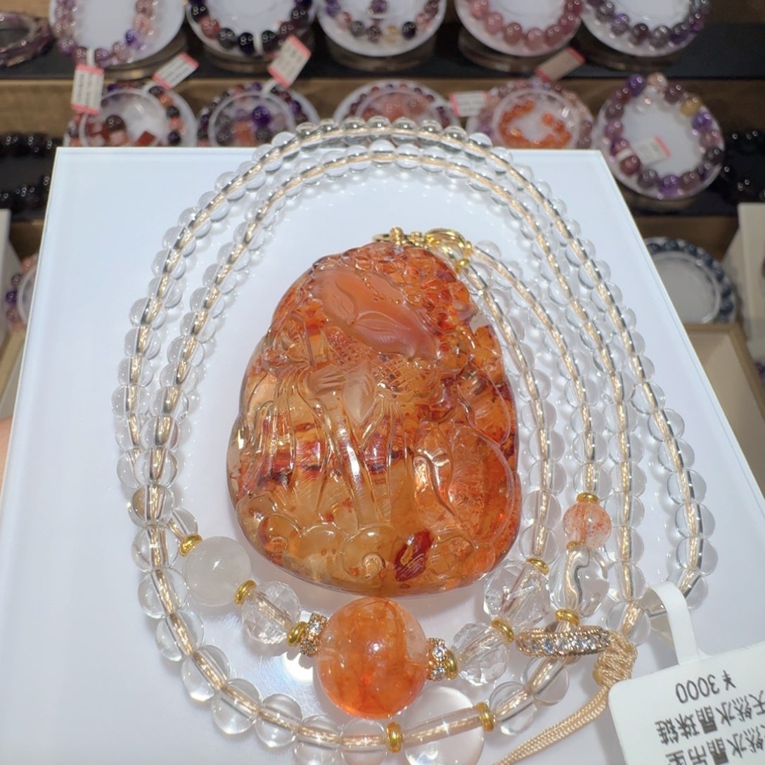 吊坠(赠链)水晶合金红胶花狐牌毛衣链