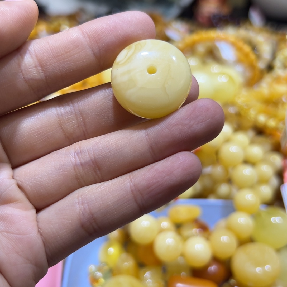 琥珀珠宝奇石未镶嵌