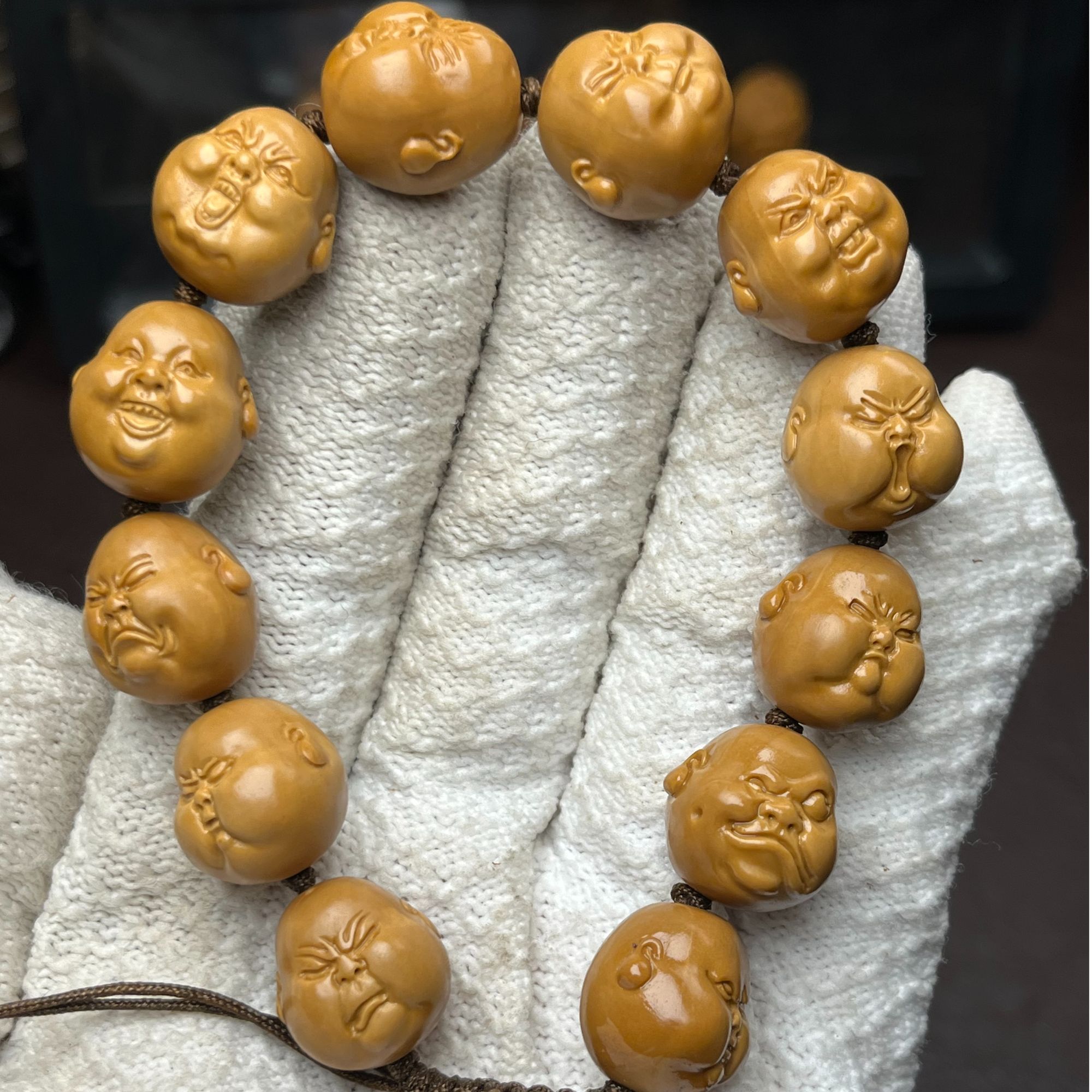 橄榄核雕刻百态15mm左右