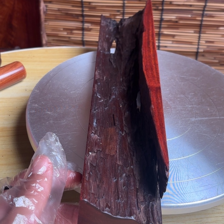 大叶紫檀（黑酸枝木类）