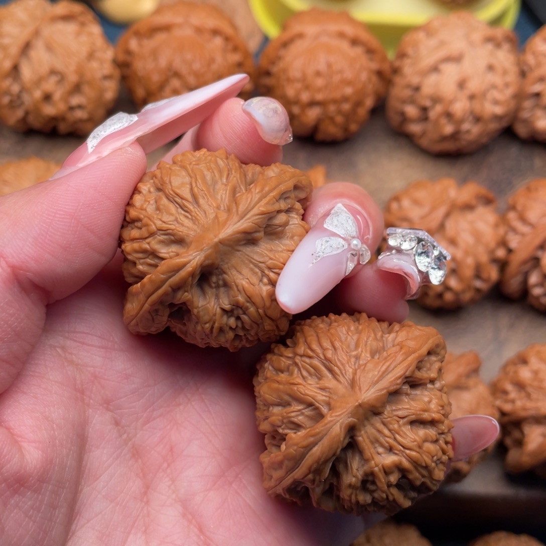 文玩核桃把件全品逐鹿拉丝纹南疆40