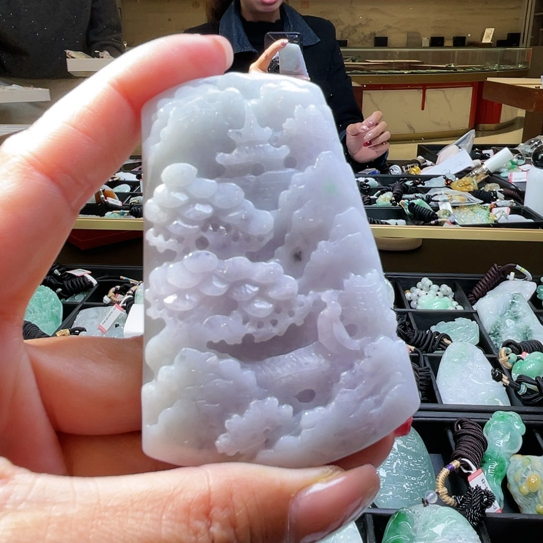 翡翠颈饰未镶嵌一个