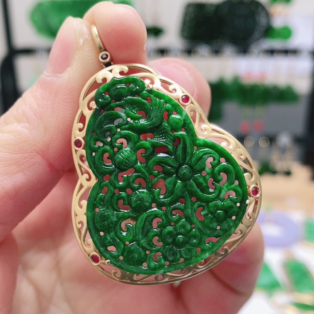 翡翠18K金镶嵌耳饰挂件