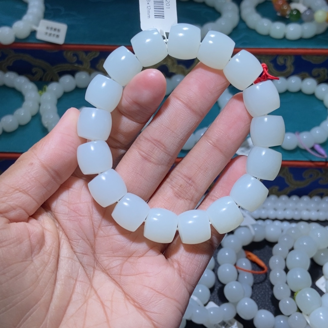 心***闲和田玉未镶嵌手串13m直切