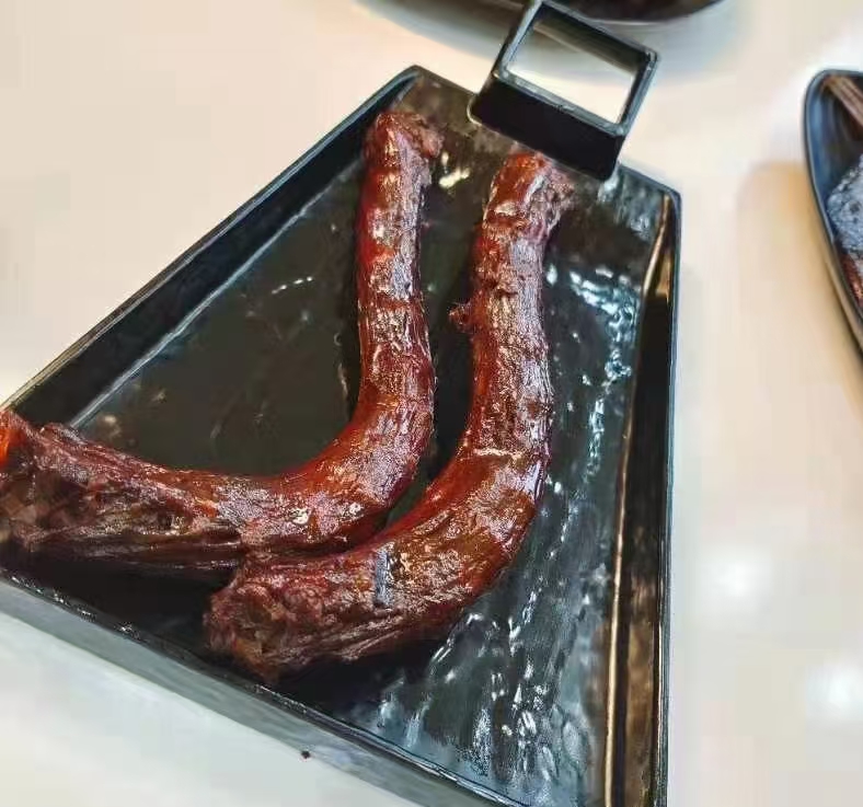 香辣鸭脖一根
