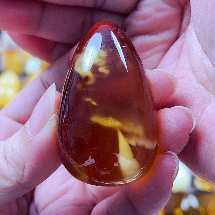 琥珀未镶嵌裸石吊坠