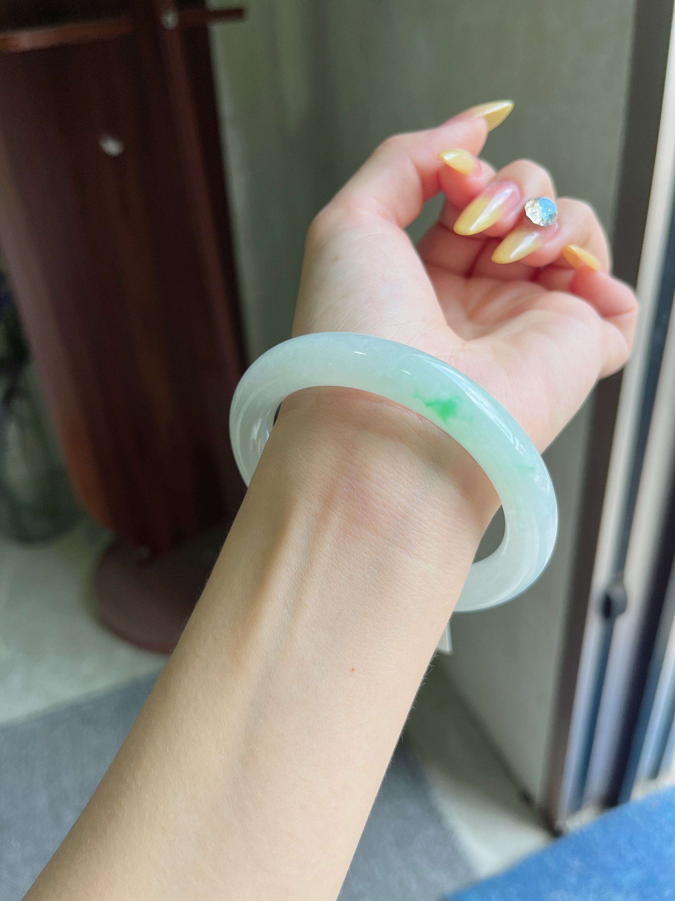 缅甸天然翡翠A货冰种起胶果冻感飘阳绿圆手镯平安天然翡翠手镯