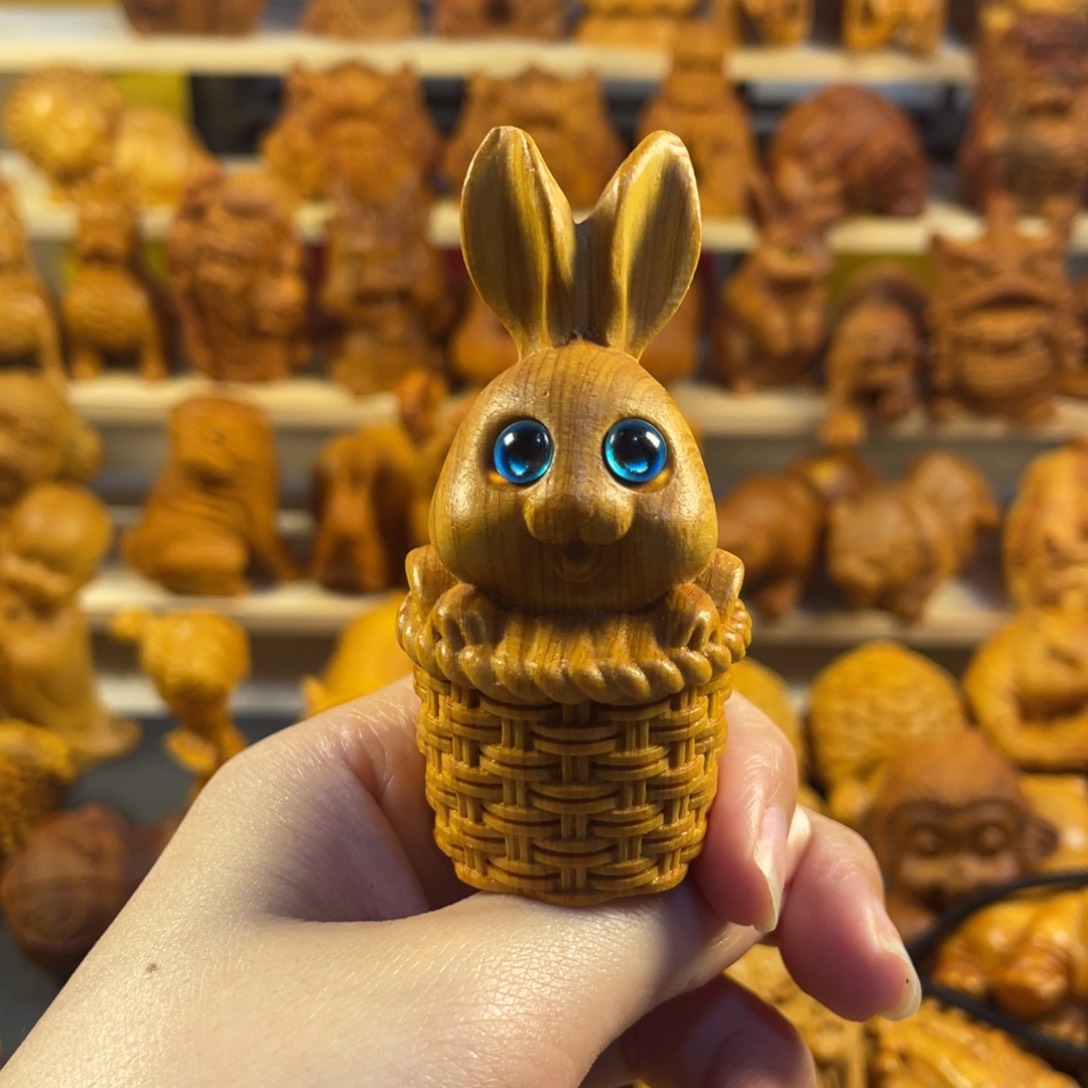 木雕太行陈化崖柏兔子