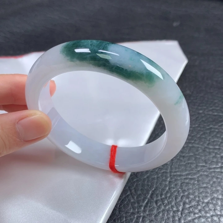 59圈糯化飘花宽边手镯 有纹