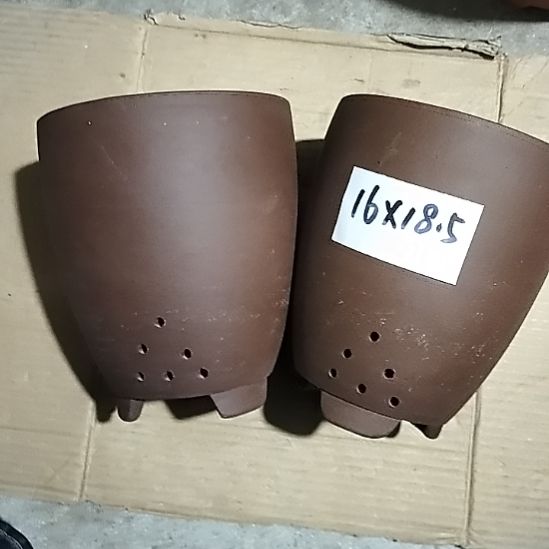 紫砂三角两个紫泥