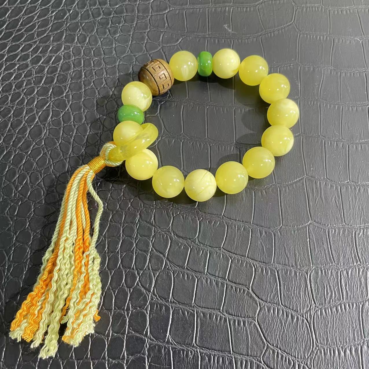 Y-320精美时尚手串多样性发一件