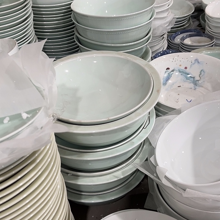 瓷片青瓷9.5英寸带盖品锅一个微瑕包邮