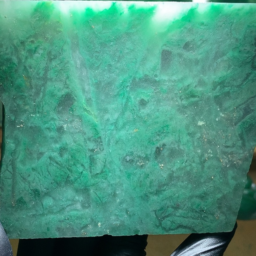 【闪购商品】定制石英质玉（非洲翠）往**烟