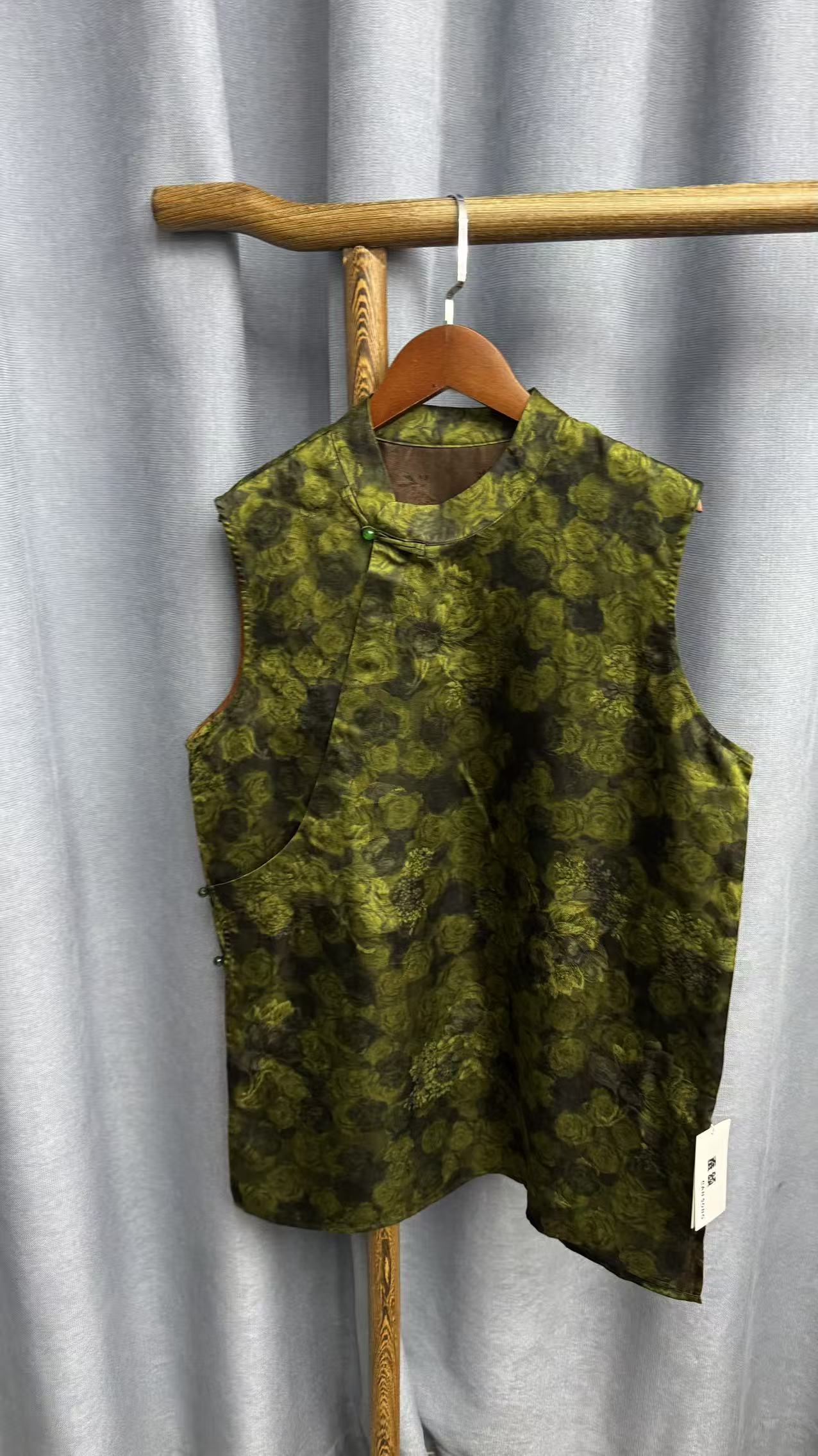 2025夏季新款时尚简约新中式桑蚕丝香云纱奥黛提花上衣女Y133