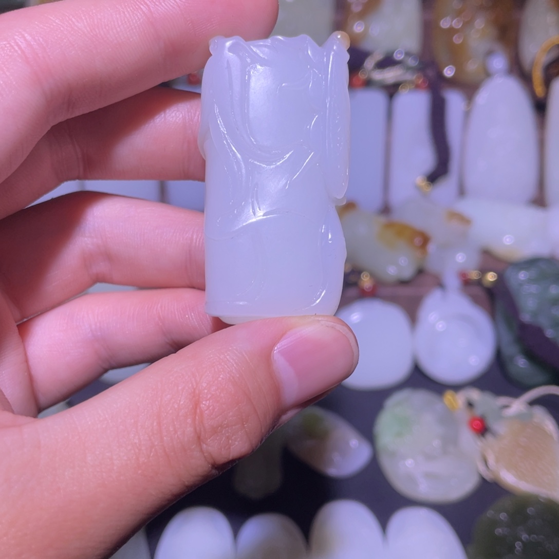 和田玉未镶嵌颈饰