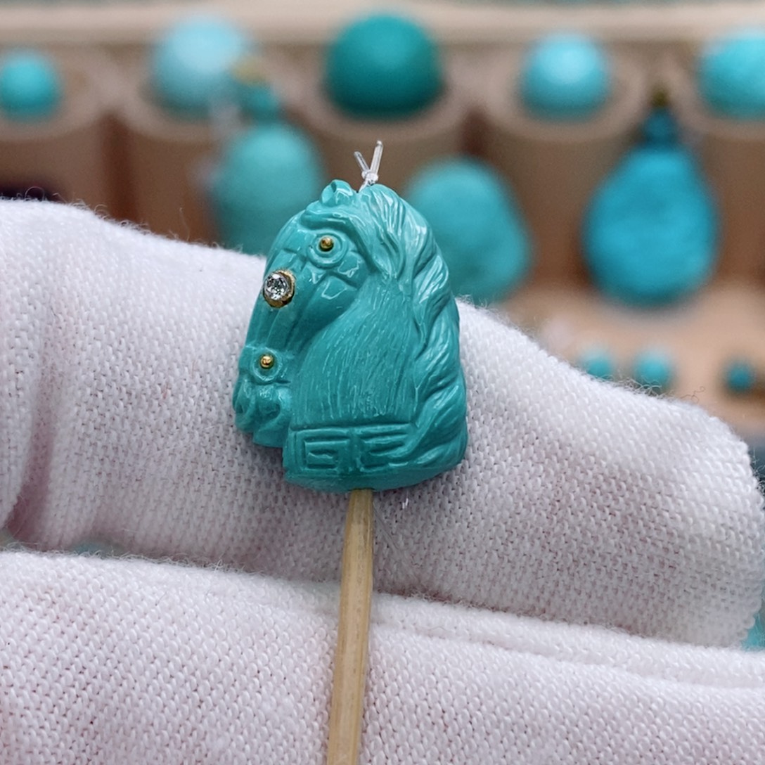 绿松石未镶嵌珠宝奇石