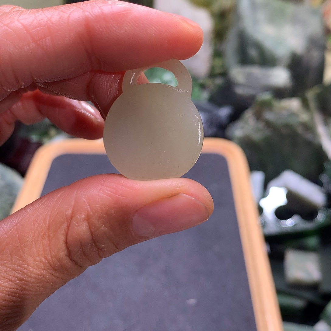 和田玉（糖玉）未镶嵌颈饰