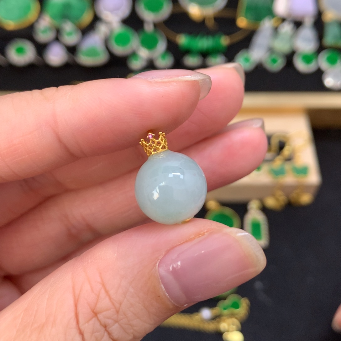 翡翠18K金镶嵌吊坠(不含链)