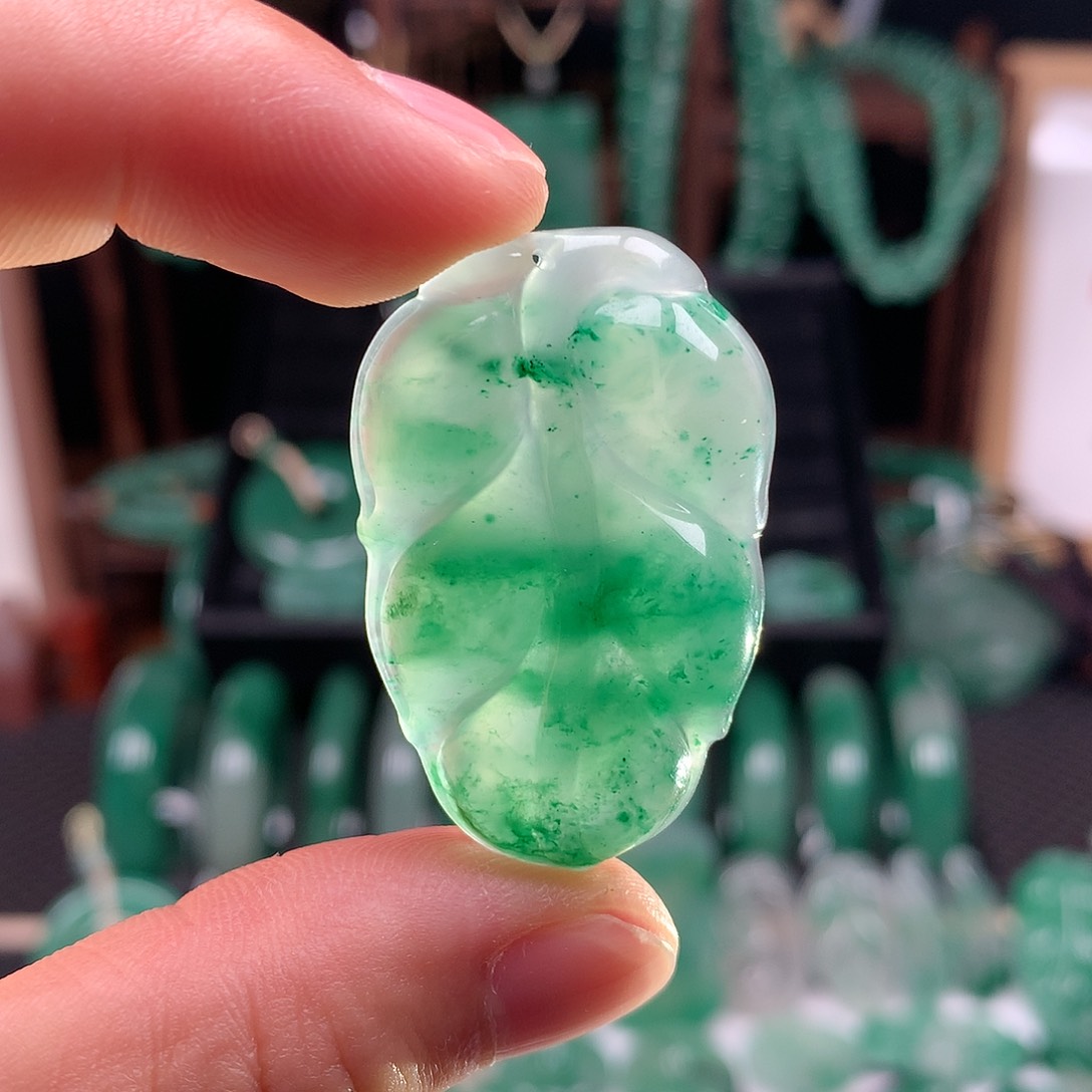 石英质玉吊坠(不含链)未镶嵌叶子