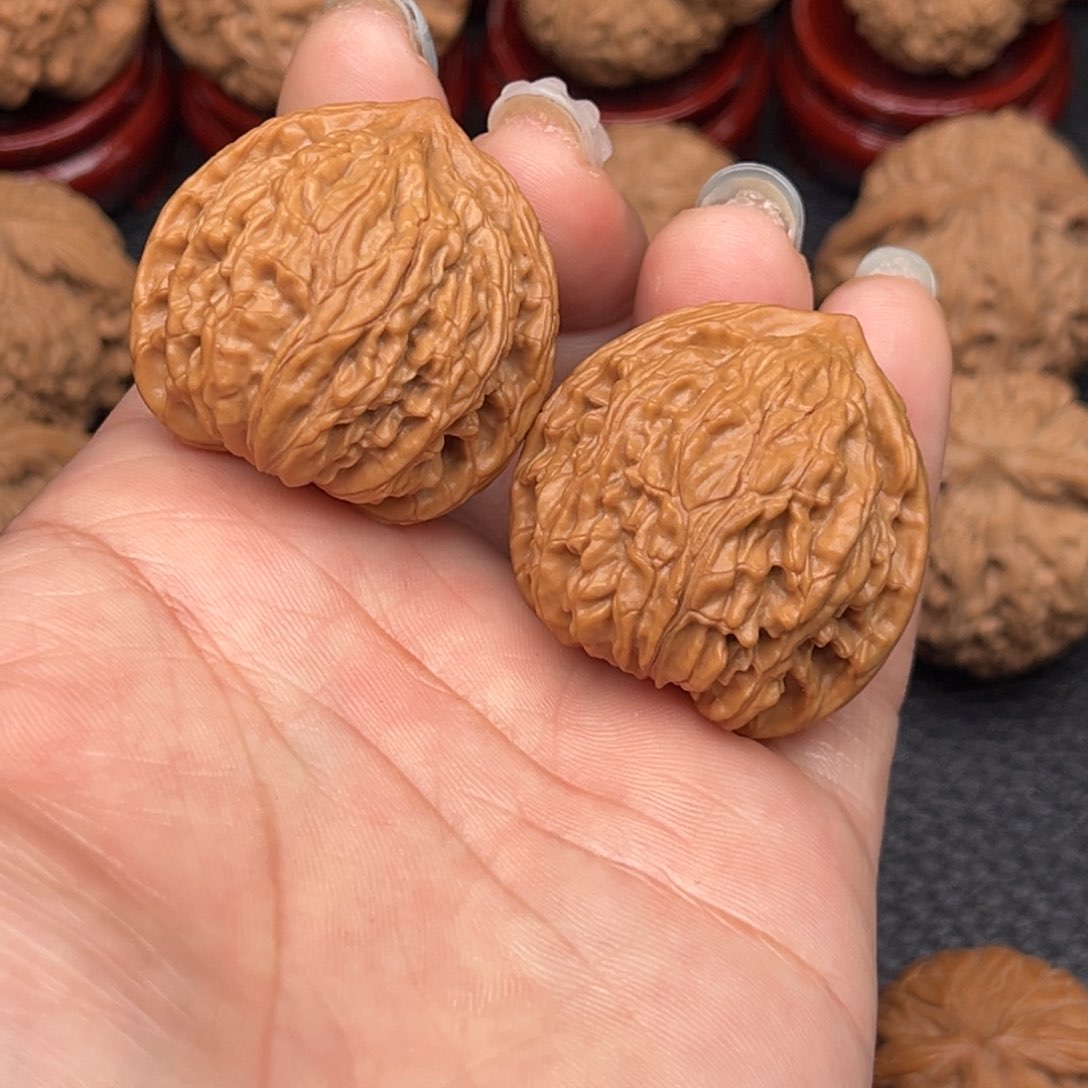 文玩核桃吊坠太行龙珠