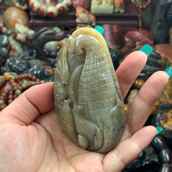 岫岩河磨玉（透闪石质玉）把件未镶嵌