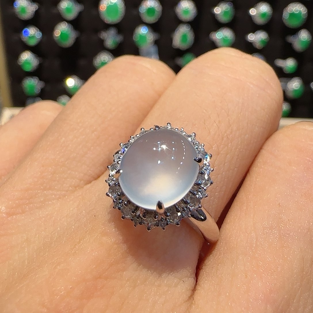 翡翠戒指18K金镶嵌戒指