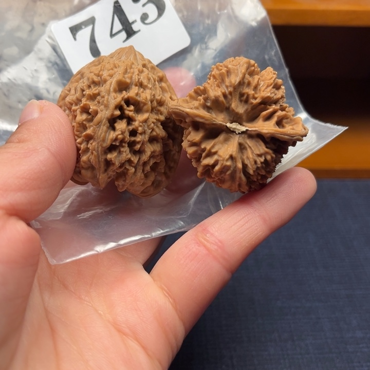 文玩核桃吊坠39尺高桩满天星