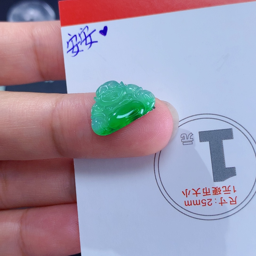 翡翠颈饰未镶嵌天然翡翠高冰佛公