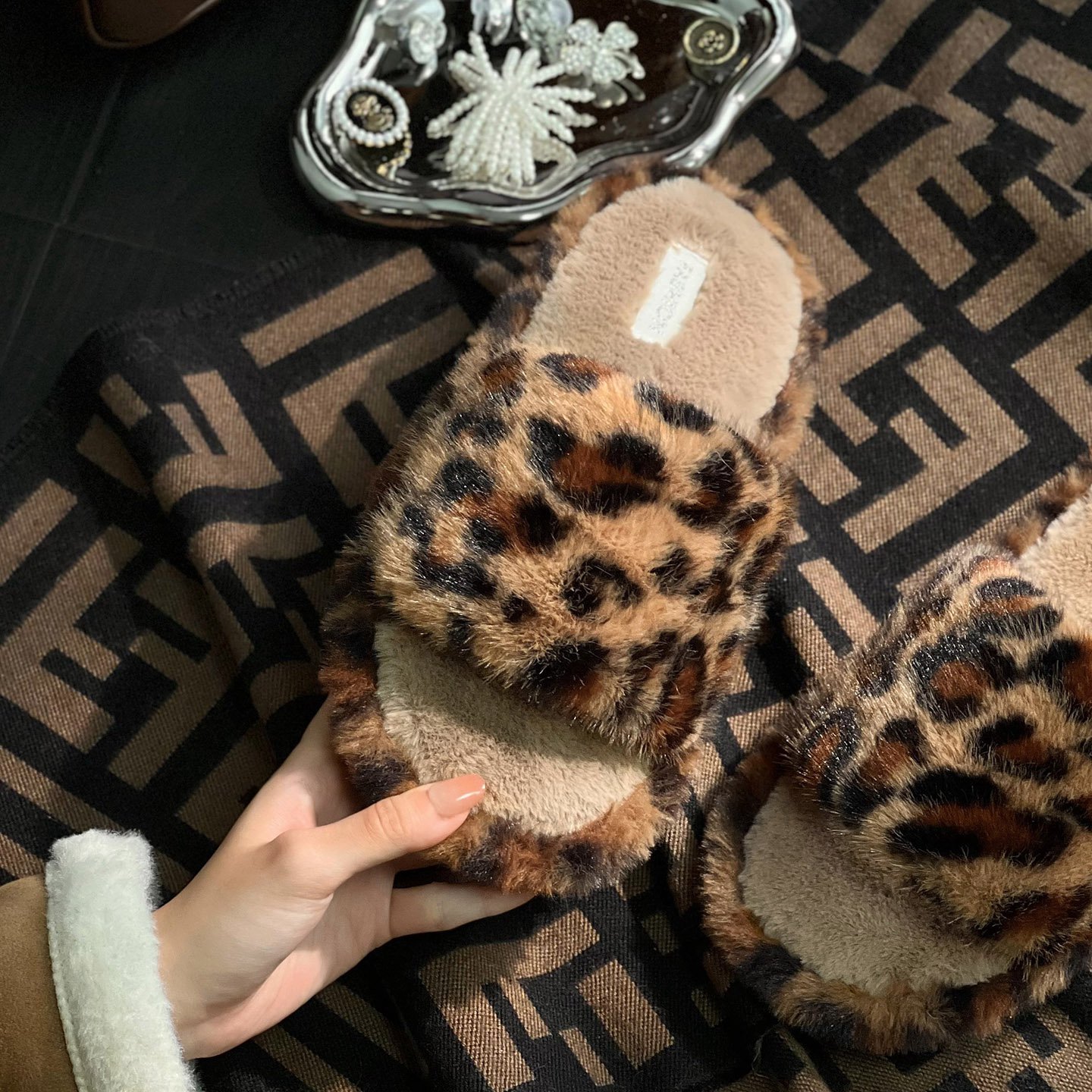 8030秋冬新款简约豹纹开口时尚拖鞋毛毛拖厚底舒适女款外穿