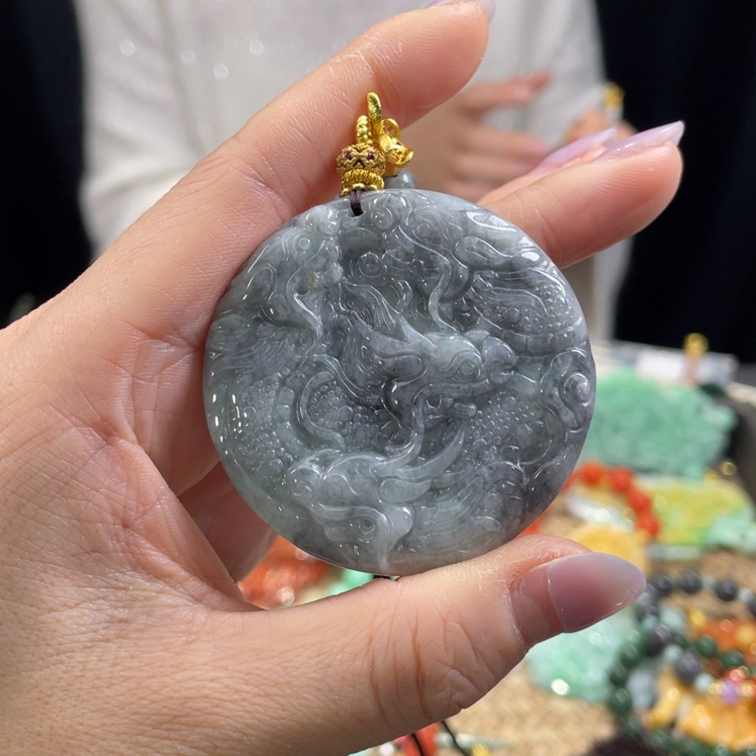 翡翠颈饰未镶嵌代编织