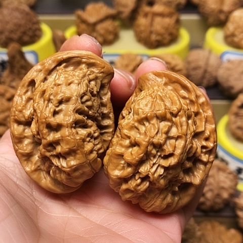 吊坠文玩核桃座山雕