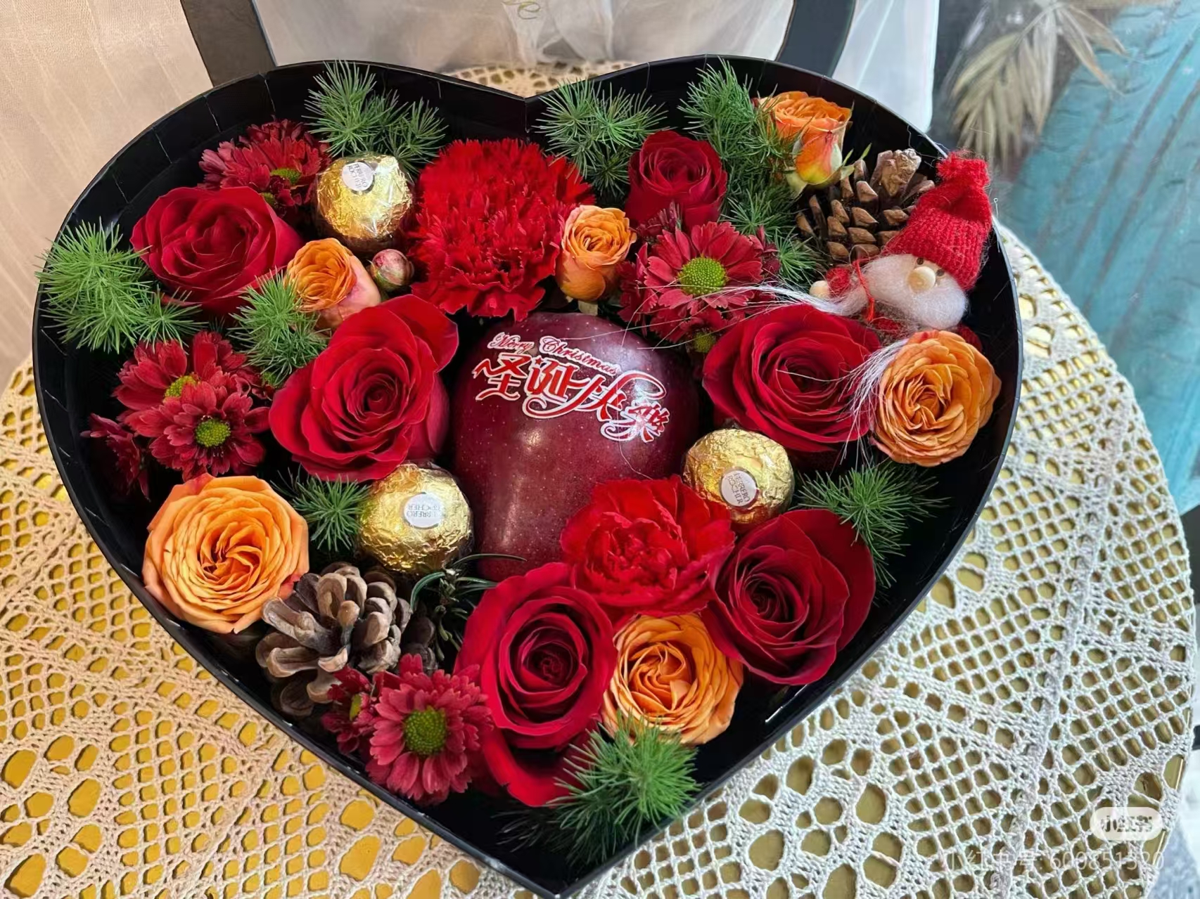 【拉萨顺风同城一时送达】平安夜圣诞节礼物爱心礼盒混搭玫瑰加平安果